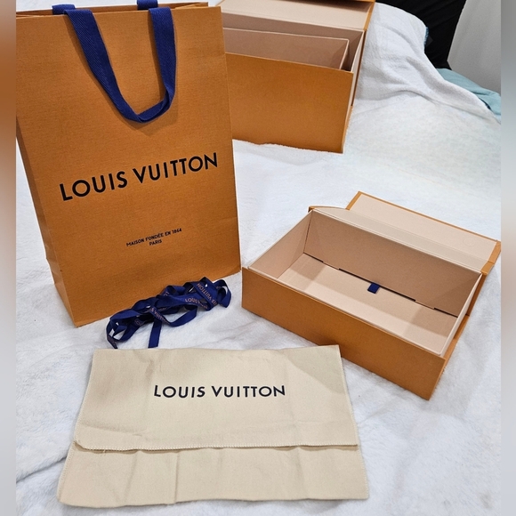 Authentic Louis Vuitton Magnetic Gift Box Dust Bag Shopping Paper Ribbon Set Lot - Picture 1 of 14